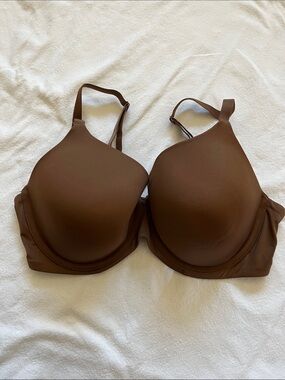 Auden Smooth Molded Bra in Chocolate Brown